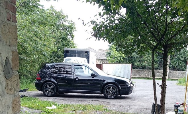 Volkswagen Golf 1998, 524,845 km - 1.6 l - Balakən