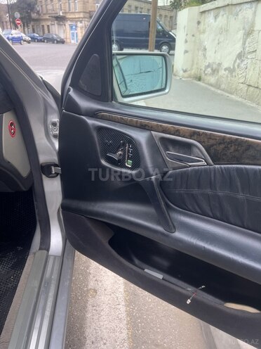 Mercedes E 320 1998, 180,000 km - 3.2 l - Bakı