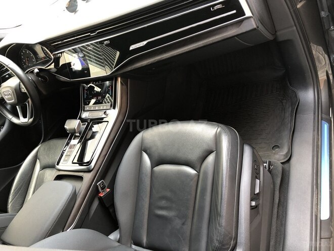 Audi Q7 2020, 60,000 km - 3.0 l - Bakı