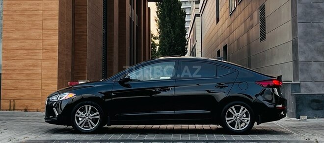 Hyundai Elantra 2018, 112,000 km - 2.0 l - Bakı