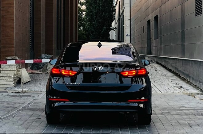 Hyundai Elantra 2018, 112,000 km - 2.0 l - Bakı