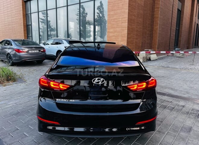 Hyundai Elantra 2018, 112,000 km - 2.0 l - Bakı