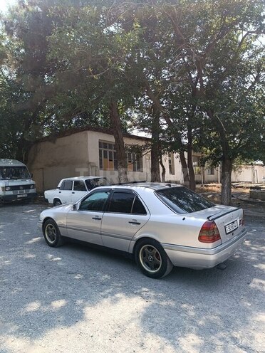 Mercedes C 220 1995, 749,954 km - 2.2 l - Bərdə