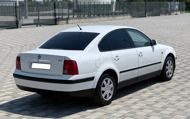 Volkswagen Passat 1997, 424,000 km - 1.8 л - Bakı