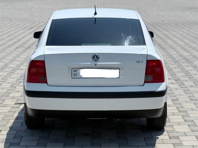 Volkswagen Passat 1997, 424,000 km - 1.8 л - Bakı