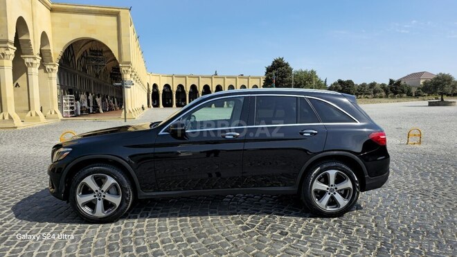 Mercedes GLC 300 4MATIC 2019, 156,000 km - 2.0 l - Bakı