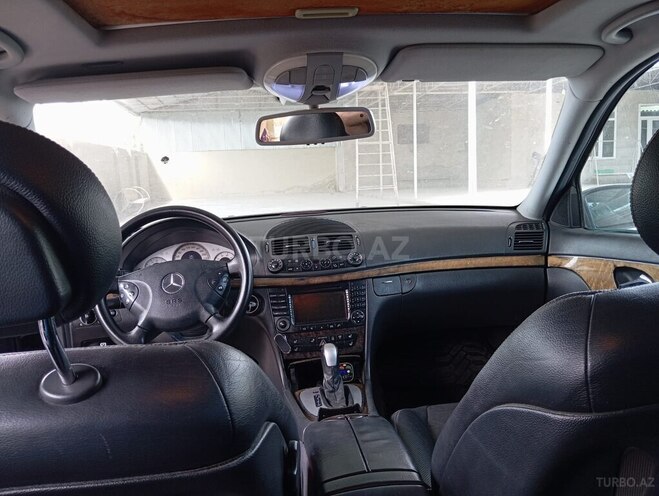 Mercedes E 320 2004, 250,000 km - 3.2 l - Salyan