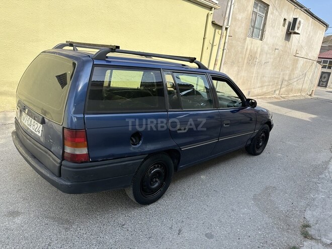 Opel Astra 1993, 185,686 km - 1.6 l - Bakı