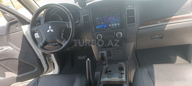 Mitsubishi Pajero 2015, 140,000 km - 3.0 l - Gəncə