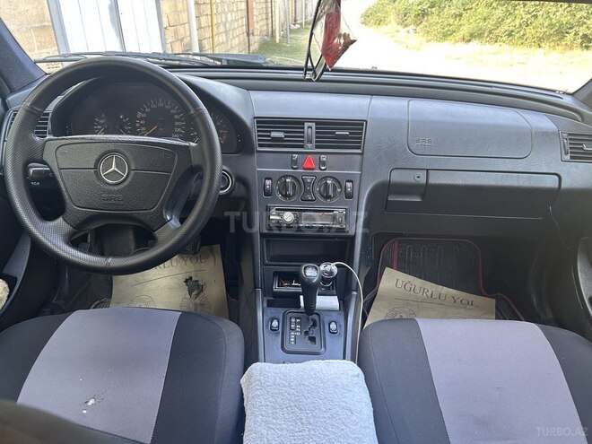 Mercedes C 180 1998, 487,000 km - 1.8 l - Quba
