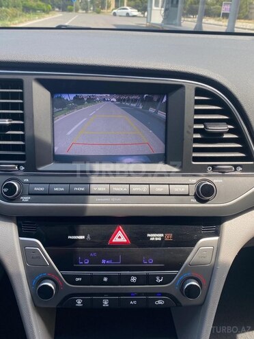 Hyundai Elantra 2018, 88,000 km - 2.0 l - Bakı