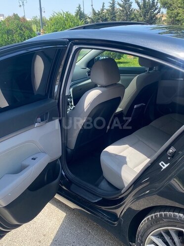 Hyundai Elantra 2018, 88,000 km - 2.0 l - Bakı