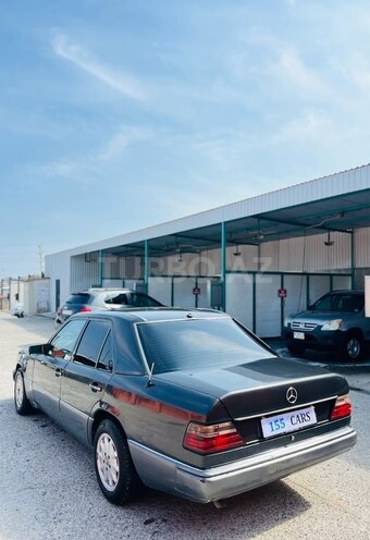 Mercedes E 250 1990, 294,313 km - 2.5 l - Bakı