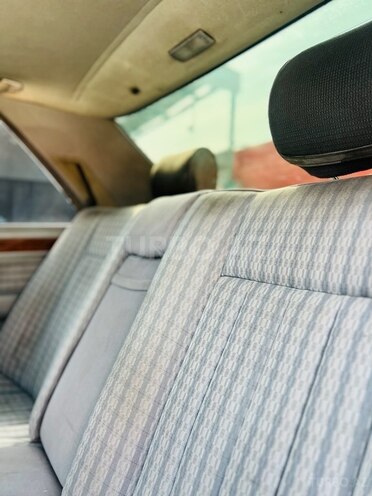 Mercedes E 250 1990, 294,313 km - 2.5 l - Bakı