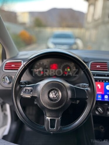 Volkswagen Polo 2013, 179,000 km - 1.6 l - Balakən