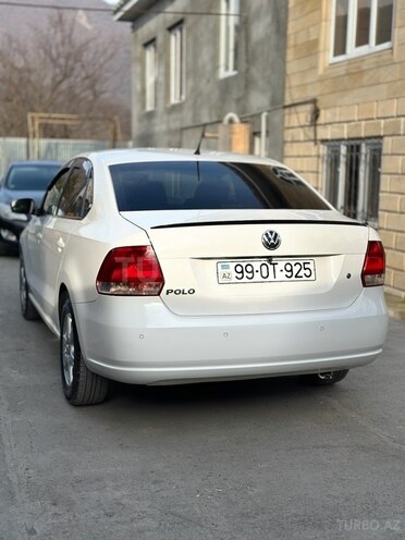 Volkswagen Polo 2013, 179,000 km - 1.6 l - Balakən