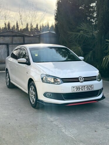 Volkswagen Polo 2013, 179,000 km - 1.6 l - Balakən