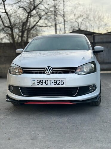 Volkswagen Polo 2013, 179,000 km - 1.6 l - Balakən