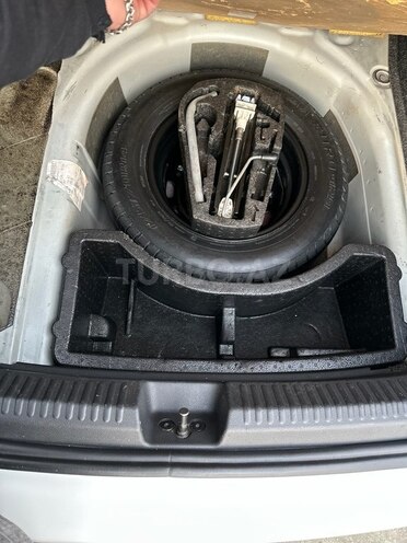 Volkswagen Polo 2013, 179,000 km - 1.6 l - Balakən