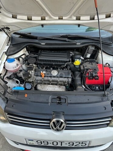 Volkswagen Polo 2013, 179,000 km - 1.6 l - Balakən