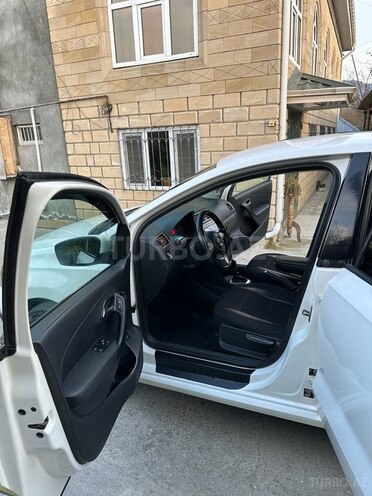 Volkswagen Polo 2013, 179,000 km - 1.6 l - Balakən
