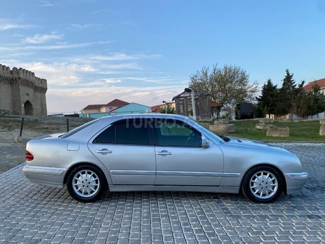 Mercedes E 220 d 2001, 319,225 km - 2.2 л - Bakı