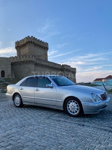 Mercedes E 220 d 2001, 319,225 km - 2.2 л - Bakı
