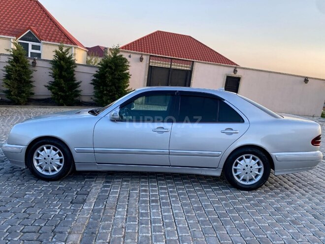 Mercedes E 220 d 2001, 319,225 km - 2.2 л - Bakı