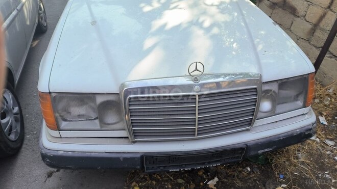 Mercedes E 200 1991, 256,000 km - 2.0 l - Bakı