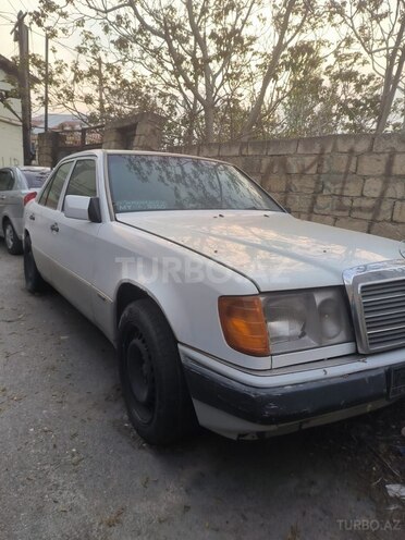 Mercedes E 200 1991, 256,000 km - 2.0 l - Bakı