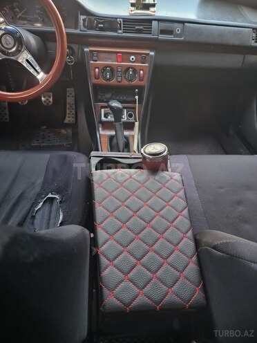 Mercedes E 200 1991, 256,000 km - 2.0 l - Bakı