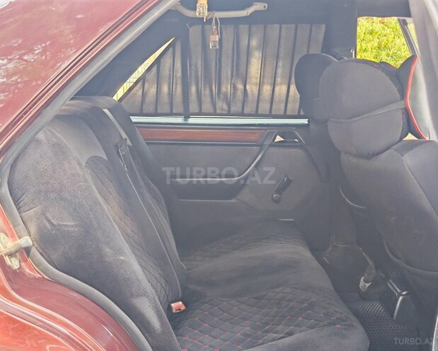 Mercedes E 200 1995, 439,000 km - 2.0 l - Füzuli