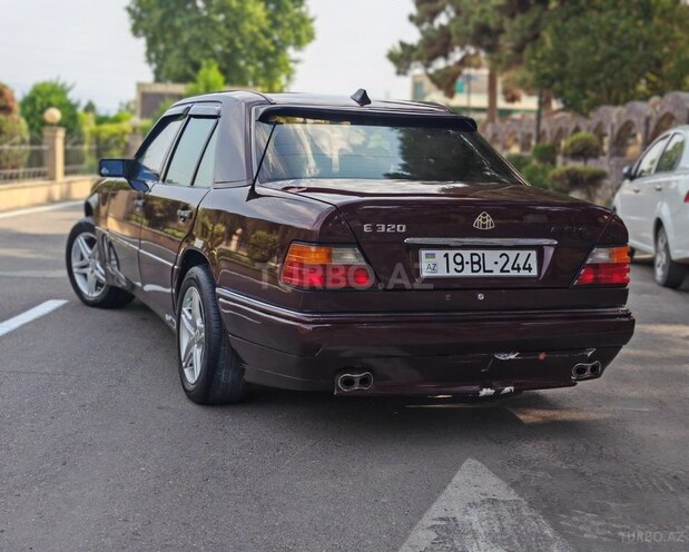 Mercedes E 200 1995, 439,000 km - 2.0 l - Füzuli