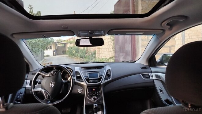 Hyundai Elantra 2015, 101,000 km - 1.8 l - Yevlax