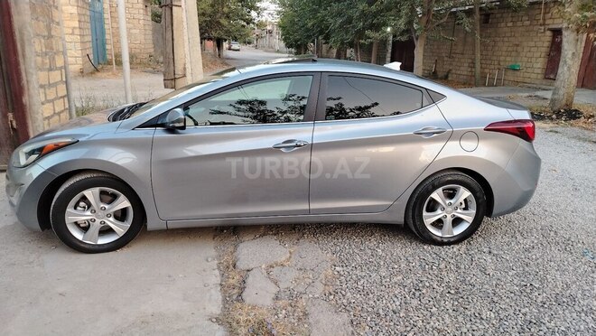 Hyundai Elantra 2015, 101,000 km - 1.8 l - Yevlax