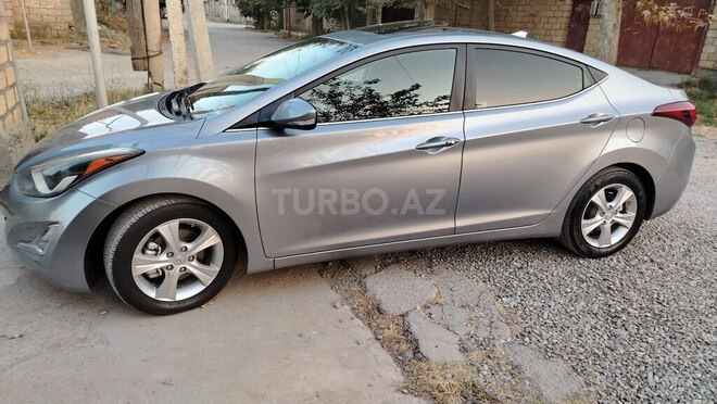 Hyundai Elantra 2015, 101,000 km - 1.8 l - Yevlax