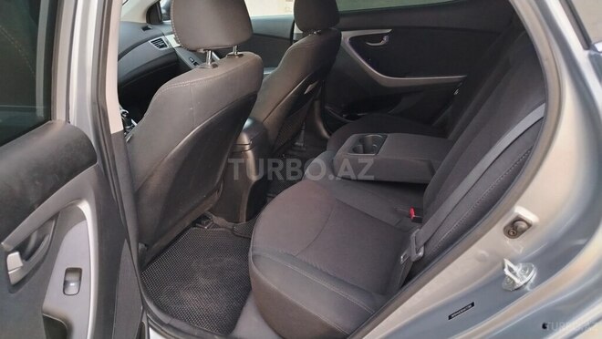 Hyundai Elantra 2015, 101,000 km - 1.8 l - Yevlax