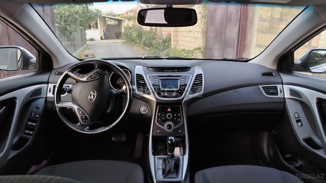 Hyundai Elantra 2015, 101,000 km - 1.8 l - Yevlax