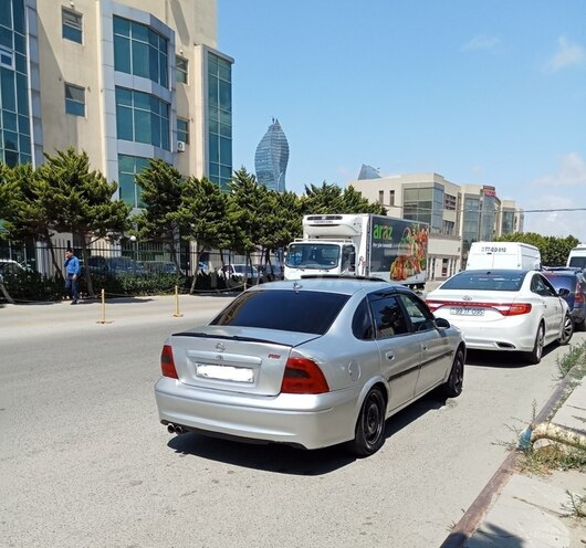 Opel Vectra 1998, 337,000 km - 1.8 l - Bakı
