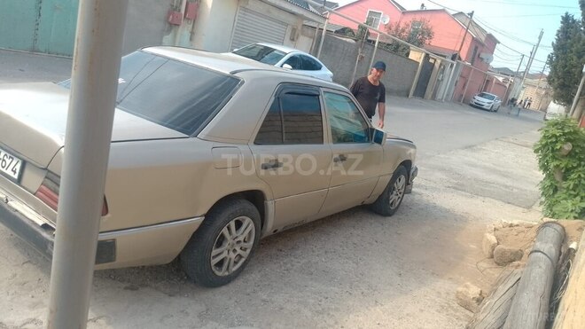 Mercedes E 200 d 1989, 350,000 km - 2.0 l - Bakı