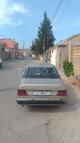 Mercedes E 200 d 1989, 350,000 km - 2.0 l - Bakı