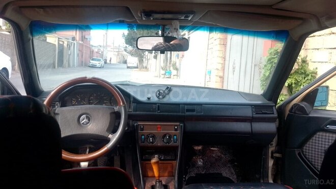 Mercedes E 200 d 1989, 350,000 km - 2.0 l - Bakı