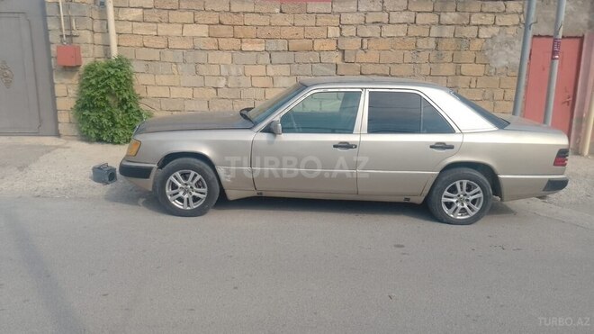Mercedes E 200 d 1989, 350,000 km - 2.0 l - Bakı
