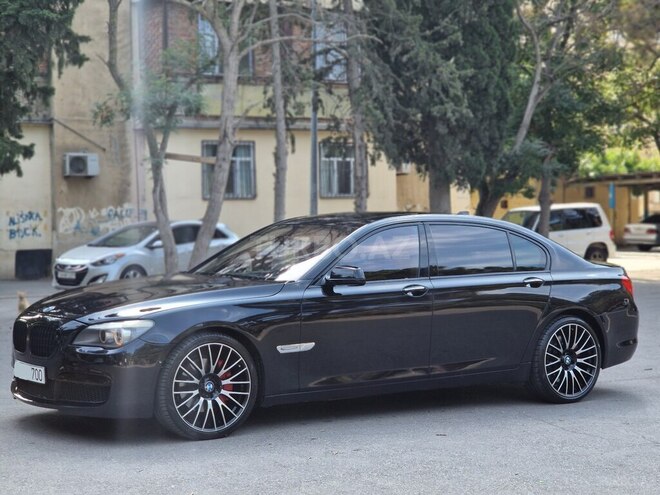 BMW 750 2010, 295,000 km - 4.4 l - Bakı