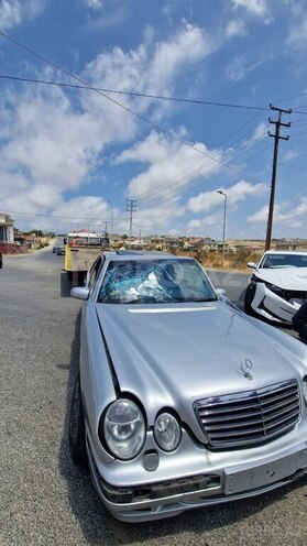 Mercedes E 320 2000, 360,000 km - 3.2 l - Bakı