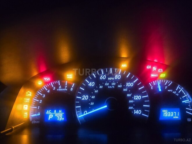 Toyota Camry 2012, 242,968 km - 2.5 l - Astara