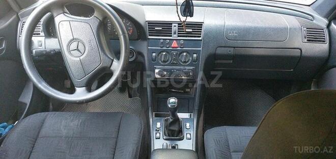 Mercedes C 200 1994, 525,800 km - 2.0 l - Qax