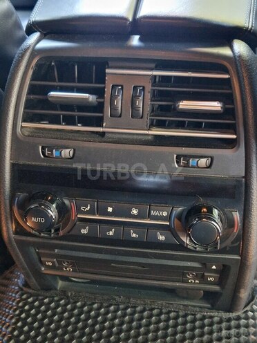 BMW 750 2010, 295,000 km - 4.4 l - Bakı
