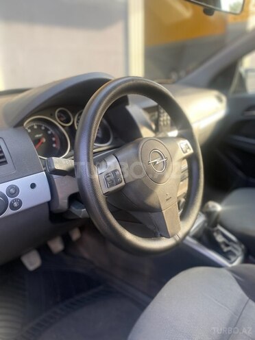 Opel Astra 2005, 279,000 km - 1.4 л - Bakı