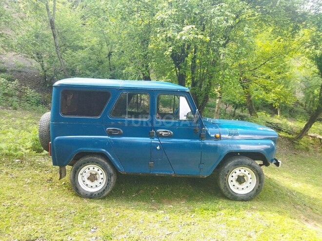 UAZ 469 1998, 332,590 km - 2.5 l - Astara